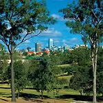 Oaks Brisbane Lexicon Suites 